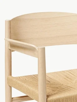 Armlehnstuhl Nestor aus Eichenholz mit geflochtener Sitzfläche, handgefertigt