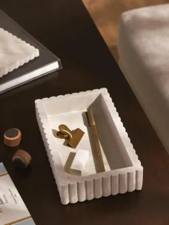 Aufbewahrungsbox Rita mit geriffeltem Rand