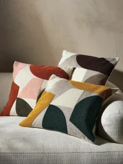 Baumwoll-Kissenhülle Nomi mit abstrakter Verzierung