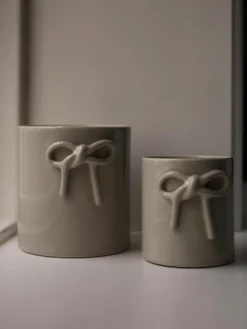 Übertopf Bow aus Keramik, H 11 cm