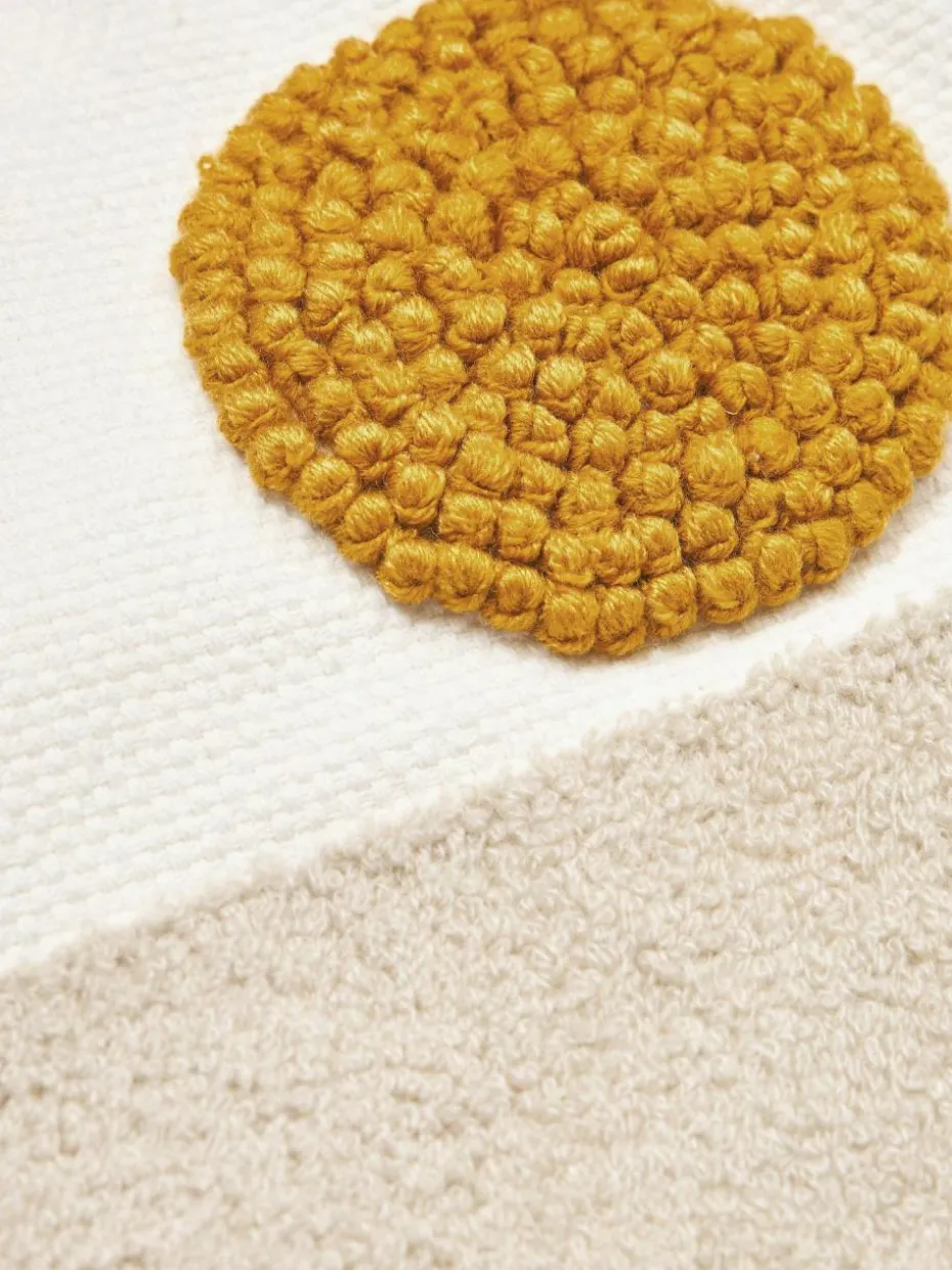 Bestickte Baumwoll-Kissenhülle Izad mit Hoch-Tief-Struktur