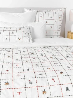 Bestickter Baumwollperkal-Kopfkissenbezug Rudy mit Weihnachtsmotiven