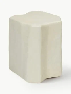 Beton-Sitzhocker Staffa in organischer Form