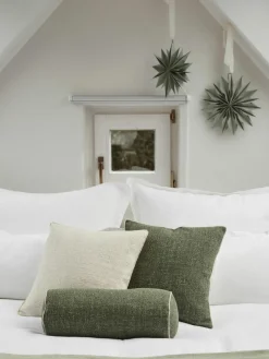 Bouclé-Kissenhülle Aya mit Kederumrandung