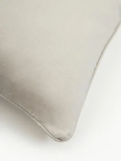 Bouclé-Kissenhülle Aya mit Kederumrandung