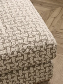 Bouclé-Loungesessel Stories