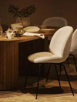 Bouclé-Polsterstuhl Beetle