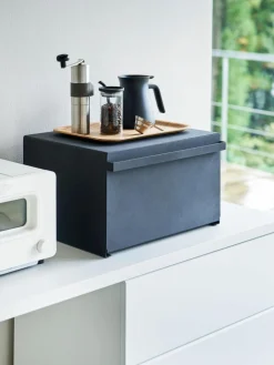 Brotkasten Tower mit magnetischer Öffnung