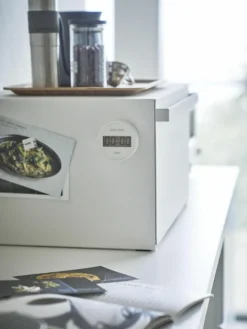 Brotkasten Tower mit magnetischer Öffnung