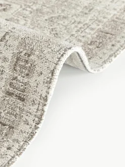 Chenilleläufer Mahdi