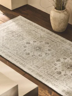 Chenilleläufer Mahdi