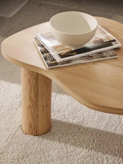 Couchtisch Didi aus Eichenholz in organischer Form