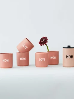 Design Becher Favourite LOVE mit Schriftzug
