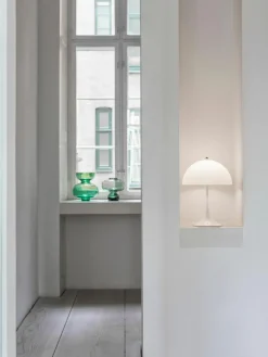 Dimmbare LED-Tischlampe Panthella mit Timerfunktion, H 34 cm