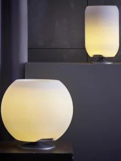Dimmbare LED-Tischlampe Sphere mit Bluetooth-Lautsprecher und Flaschenkühler