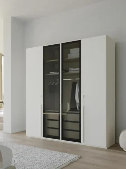 Drehtürenschrank Skat Shine mit beleuchteten Glastüren