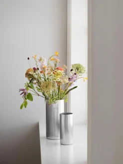 Edelstahl-Vase Bernadotte mit Rillenstruktur, H 26 cm