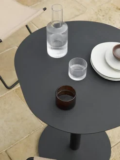 Esstisch Pond in organischer Form