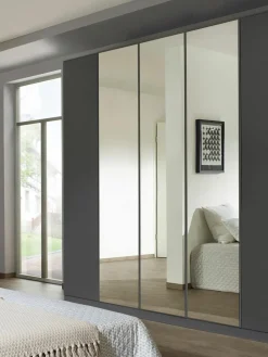 Falttürenschrank Wingview mit Panorama-Öffnung