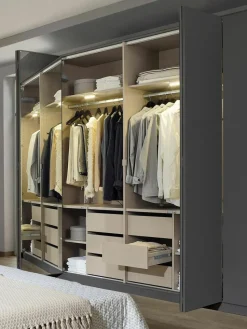 Falttürenschrank Wingview mit Panorama-Öffnung