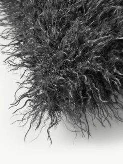 Flauschige Kunstfell-Kissenhülle Morten, gelockt