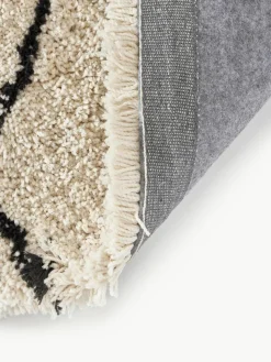 Flauschiger Hochflor-Teppich Naima, handgetuftet