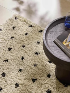 Flauschiger Hochflor-Teppich Ayana, gepunktet