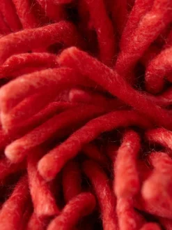 Flauschiges Kissen Rugged, handgefertigt