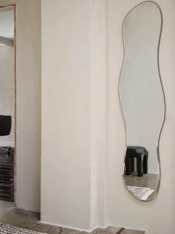 Ganzkörperspiegel Pond in organischer Form