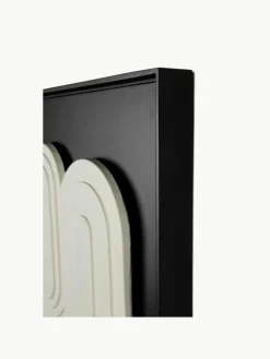 Gerahmtes Wandobjekt August mit Relief