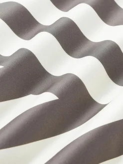 Gestreifter Baumwollsatin-Kopfkissenbezug Brendan mit Stehsaum