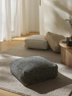 Gestreiftes Baumwoll-Bodenkissen Carmelo