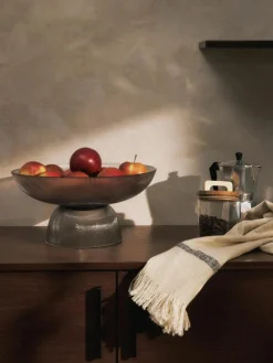 Glas-Schale Lija mit geriffelter Oberfläche