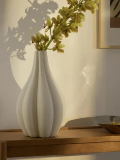 Große 3D gedruckte Vase Melody aus Porzellan, H 40 cm