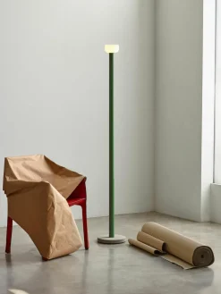 Große dimmbare LED-Stehlampe Bellhop