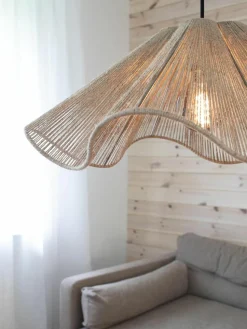 Große Pendelleuchte Nami aus Jute