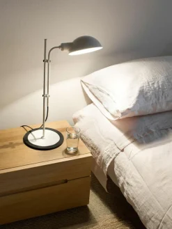 Große Schreibtischlampe Funiculí mit verstellbarem Lampenschirm
