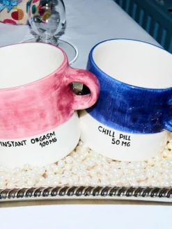 Handbemalte XL Tasse Chill Pill