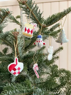 Handbestickte Stoff-Baumanhänger Nutcracker, 3er-Set