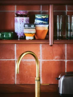 Handgefertigte Becher 70's aus Steinzeug, 2er-Set