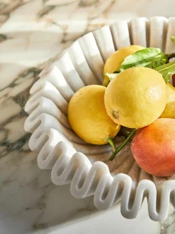 Handgefertigte Deko-Schale Santorini aus Marmor, Ø 31 cm