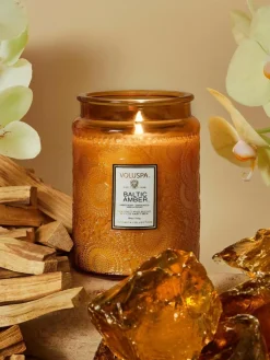 Handgefertigte Duftkerze Japonica Collection (Bernsteinharz, Sandelholz, Zeder & Vanilleorchidee)