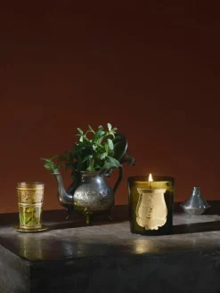 Handgefertigte Duftkerze Odalisque (Orangenblüte)