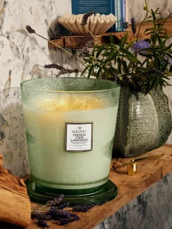 Handgefertigte Fünfdocht-Duftkerze Japonica Collection (Cade-Holz, Eisenkraut & Lavendel)