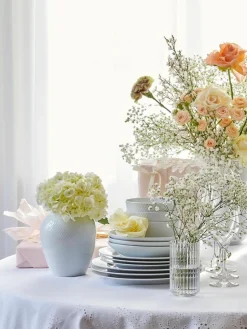 Handgefertigte Porzellan-Vase Rhombe, H 17 cm