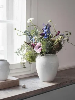 Handgefertigte Porzellan-Vase Rhombe, H 25 cm