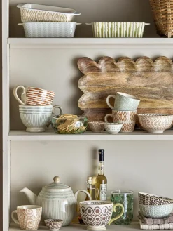 Handgefertigte Servierplatte Kallo aus Mangoholz