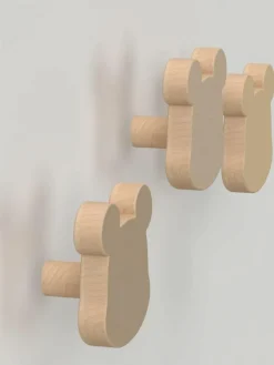 Handgefertigte Wandhaken Bear aus Buchenholz, 3er-Set