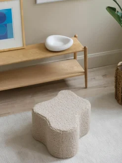 Handgefertigter Kinder-Pouf Cloud aus Teddy