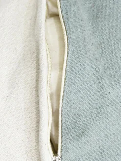 Handgefertigter Pouf Ball